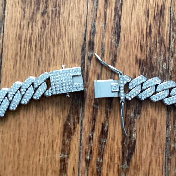 Cuban Link Chain - Picture 4 of 5